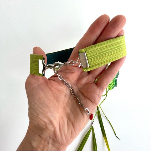 Enamelled Butterfly Chocker Necklace - Picture 15 of 16